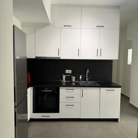 Apartamento Cozy With Work-space In *